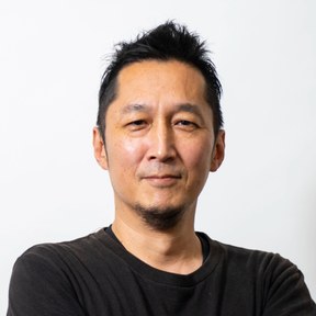大坪 敏雄 氏